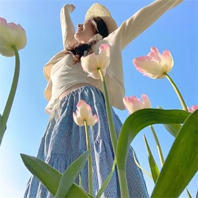 妓女。演员。皮条客